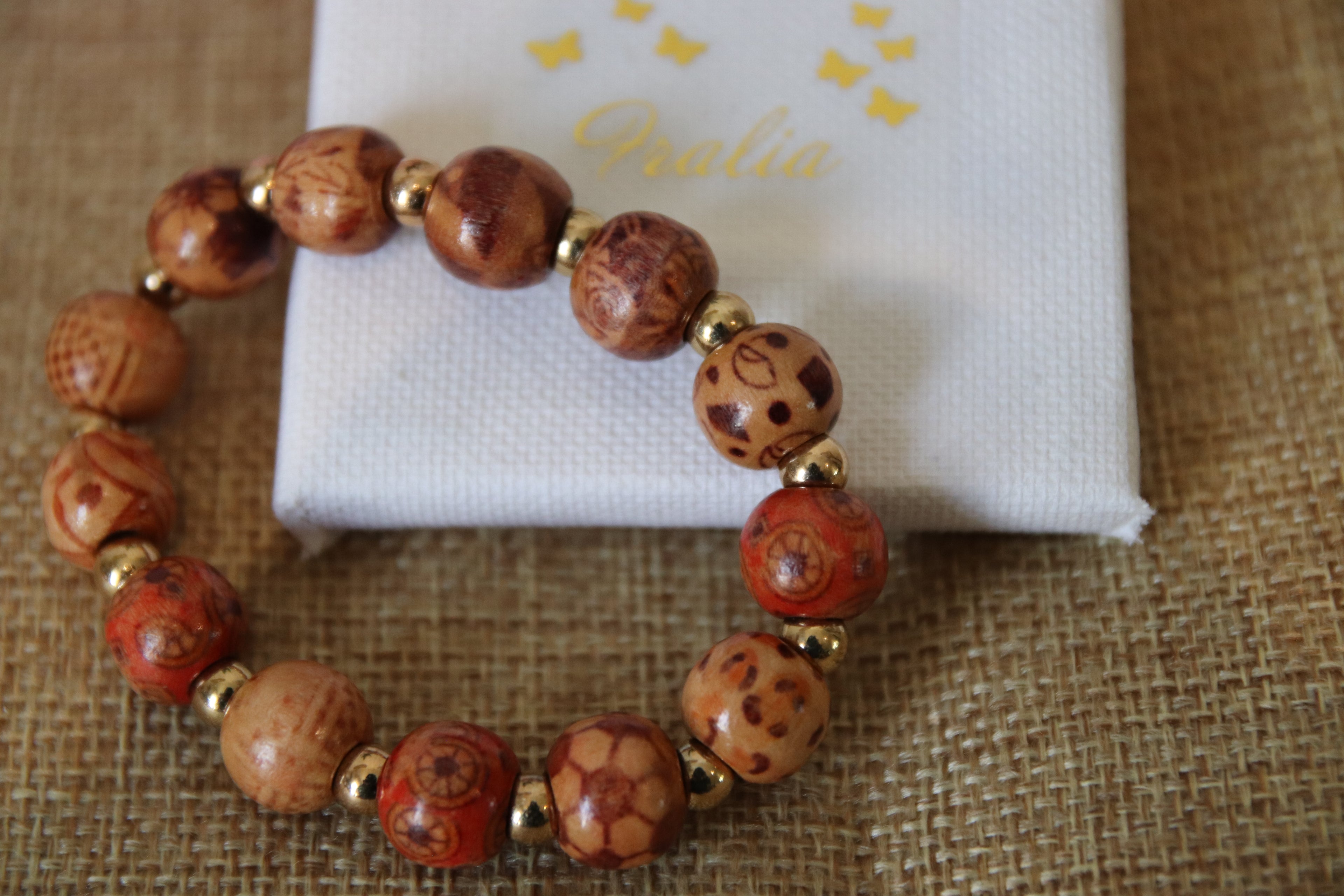 Bracelet en bois naturel artisanal
