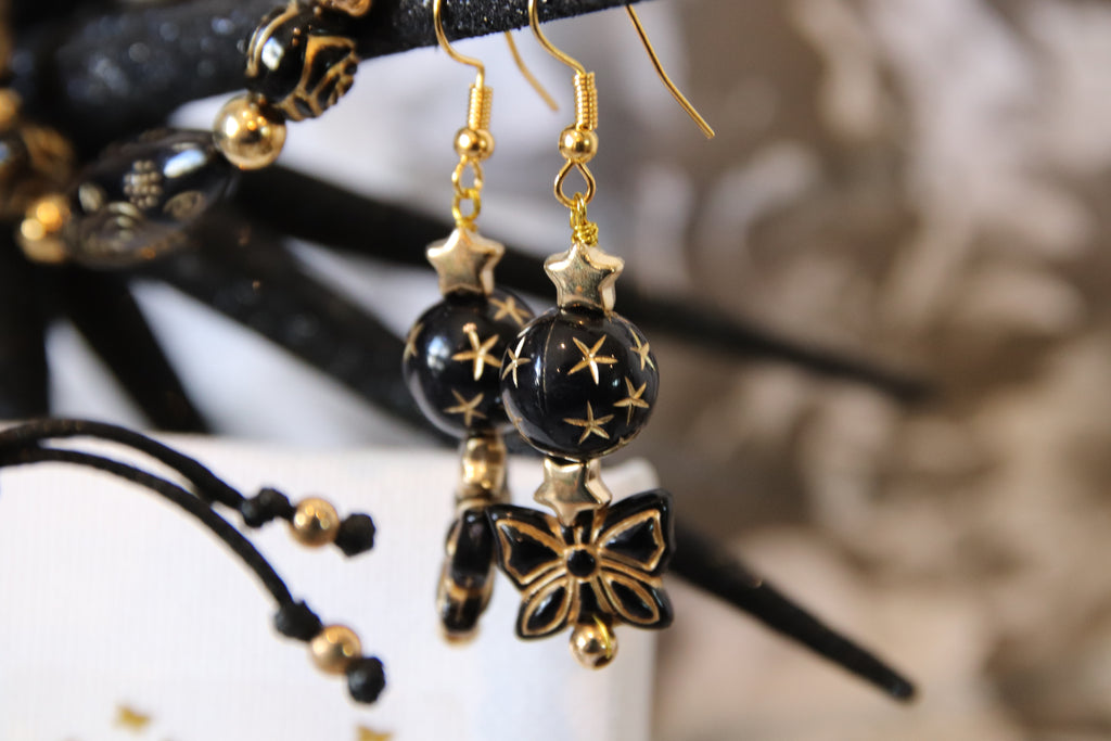 Boucles d'oreilles noir et or chic